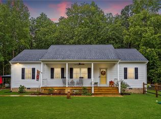 378 Goulders Creek Rd, Mattaponi, VA 23110