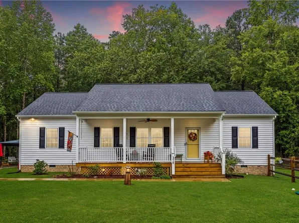 378 Goulders Creek Rd, Mattaponi, VA 23110