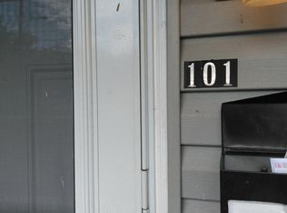 101 Hoyt Ln, Oak Ridge, TN 37830