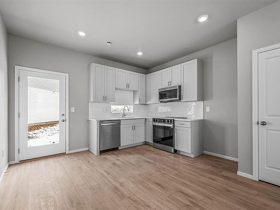 3rd image of 3970 N Rome Street