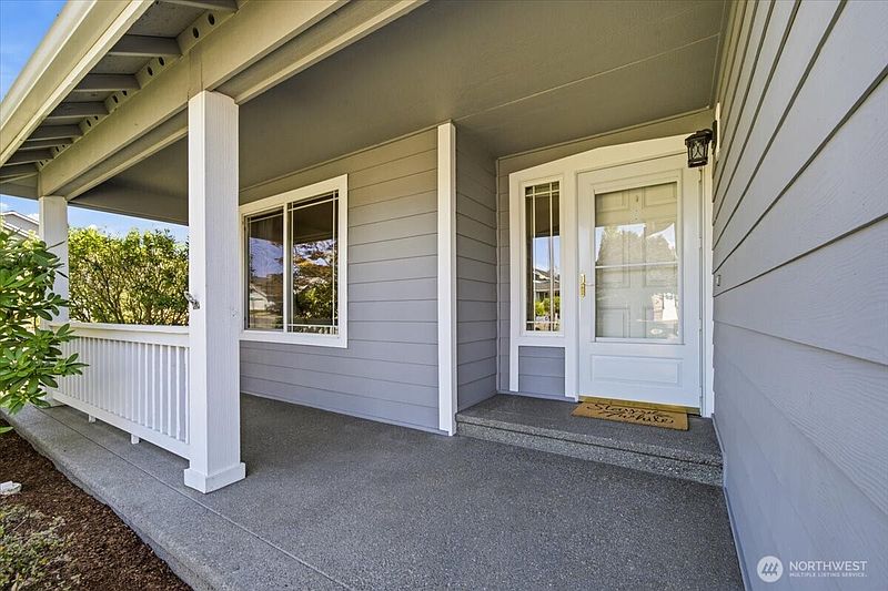 3rd image of 5408 209th Street E
