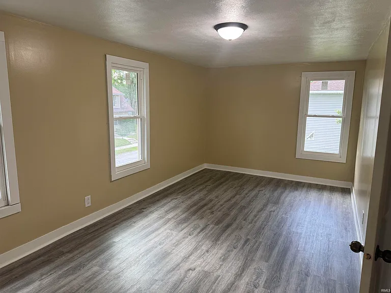 1134 N Johnson St — Photo 14