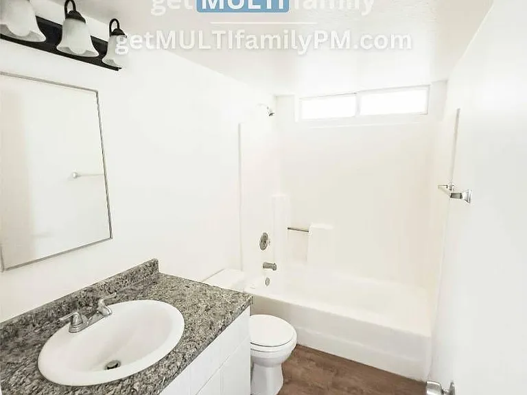 7120 N 66th Dr #101 — Photo 3