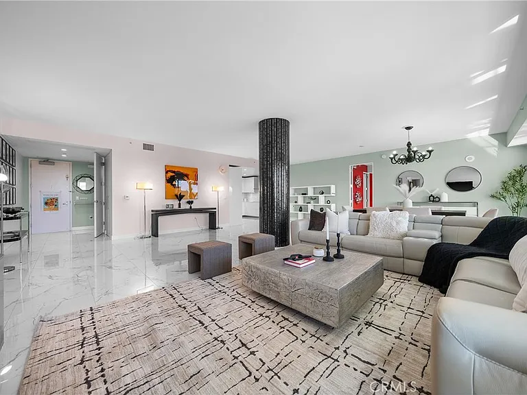 6250 Hollywood Blvd #12F — Photo 6