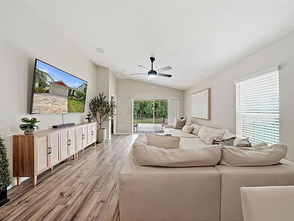 4th image of 5560 Summer Sunset Dr