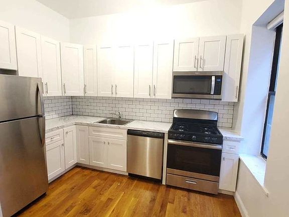 2nd image of 932 Carroll St #1G
