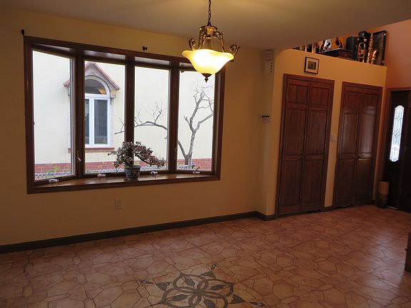 3rd image of 303 Naughton Ave