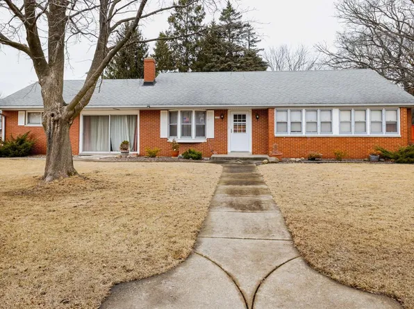 3004 Elm STREET, East Troy, WI 53120