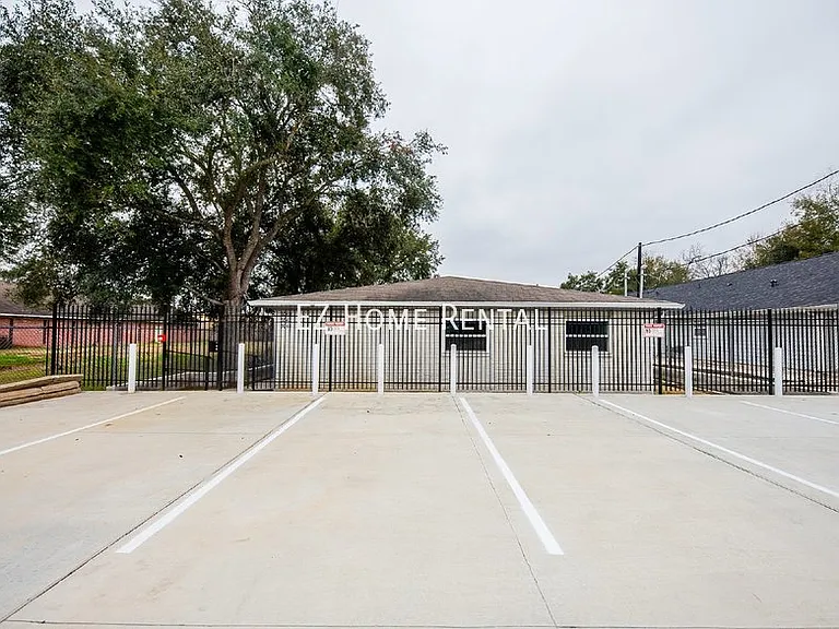 5042 Mallow St #B — Photo 13