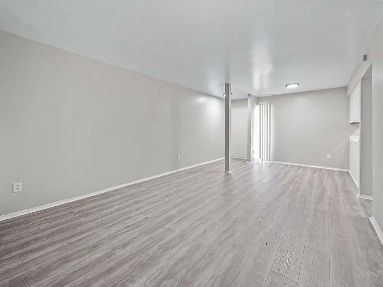 31727 Hoover Rd #21 — Photo 31