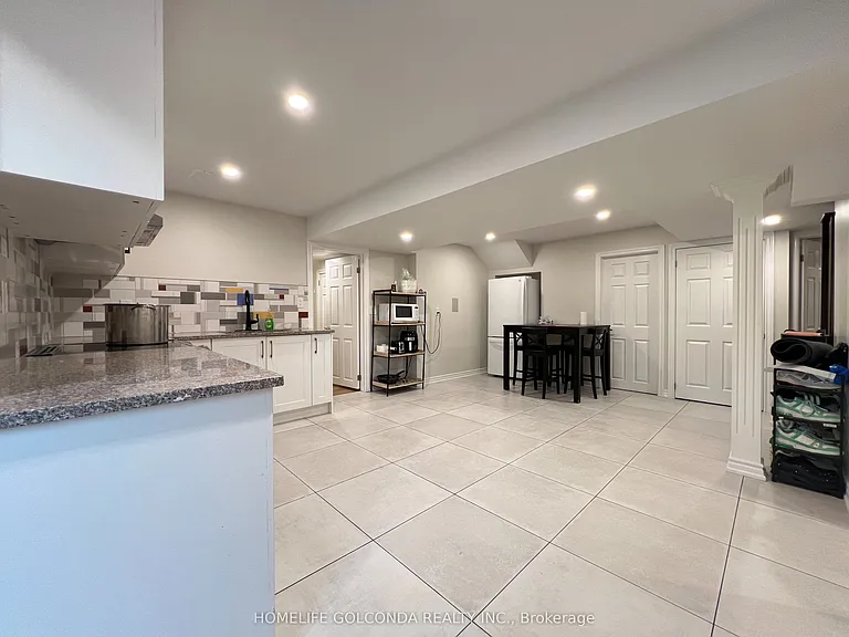 5244 Creditview Rd #BASEMENT — Photo 3