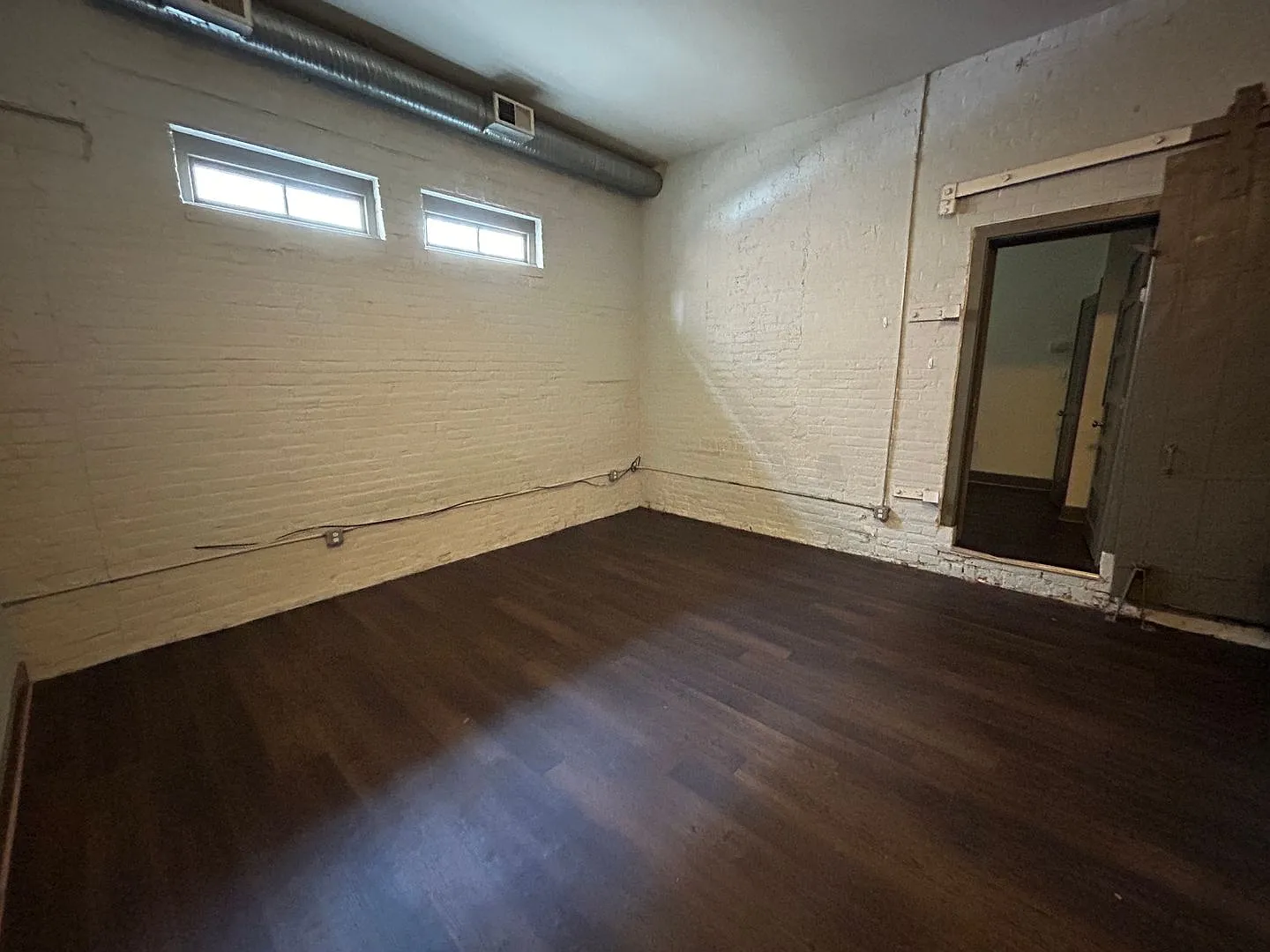 1100 Hull Street Apartments — Photo 3