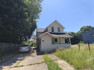 548 Vernon Odom Blvd, Akron, OH 44307