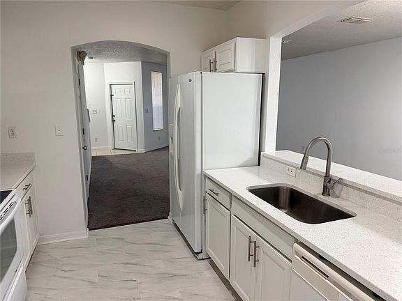 5th image of 642 Captiva Cir #642