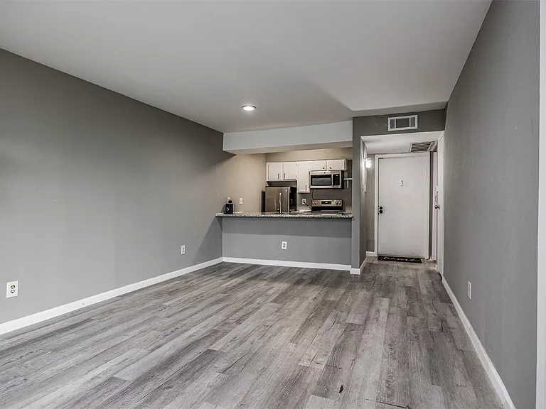 10110 Forum West Dr #506 — Photo 4