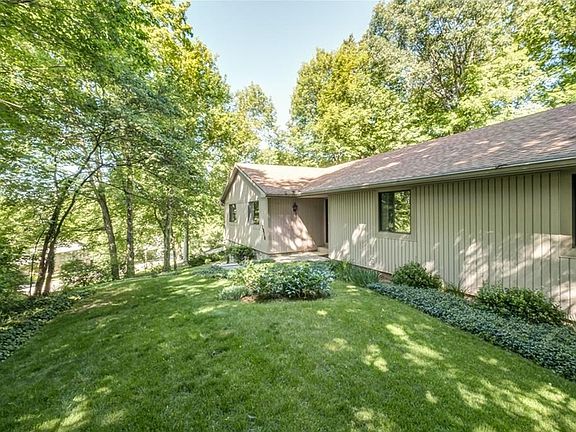 2nd image of 2918 Stauffer Dr