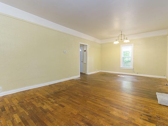 3rd image of 616 Charlotte Ave