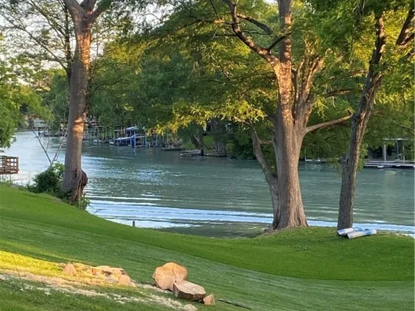 254 Rosewood Trl, Mc Queeney, TX 78123