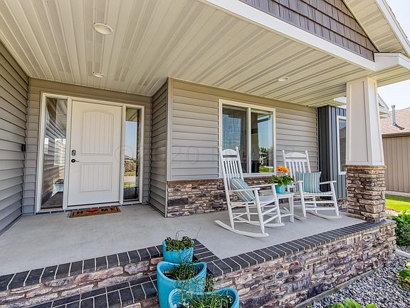 2nd image of 3623 Houkom Dr E