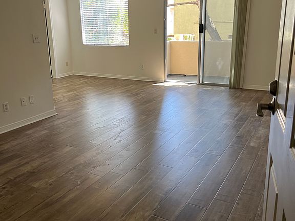 4th image of 5712 Camellia Ave APT 107