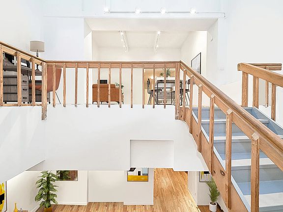 5th image of 28 Old Fulton St #Townhouse F