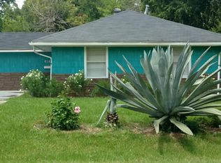 618 Azalea Dr, La Marque, TX 77568