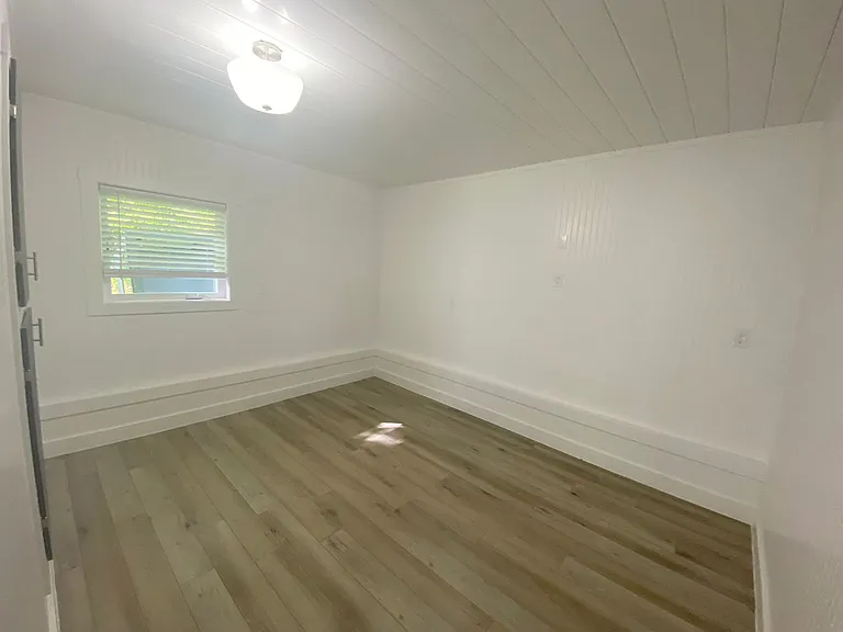 669 W Marine Dr, Astoria, OR 97103 — Photo 3