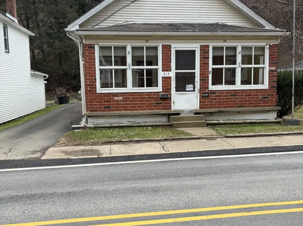 313 Crawford Run Rd, Creighton, PA 15030