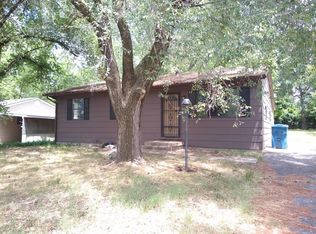 201 N McKinley Ave, Joplin, MO 64801