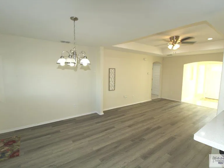 23329 Grapefruit Ave — Photo 8