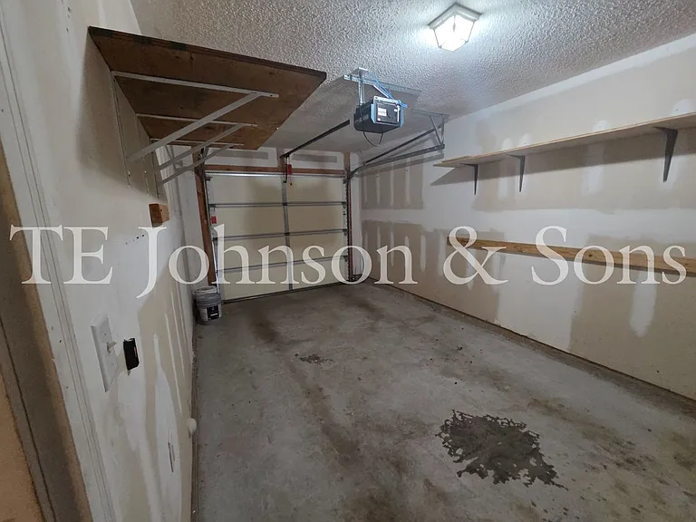 3351 Victoria Park Ln — Photo 22