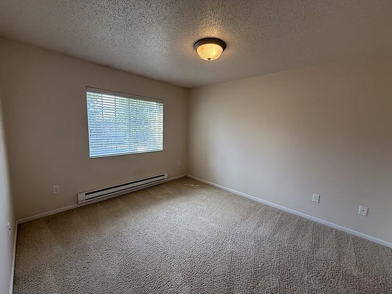 Maple Creek Apartments in South Fargo close to 45th Street — Photo 16