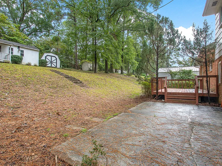 2115 Cedarhurst Dr — Photo 6