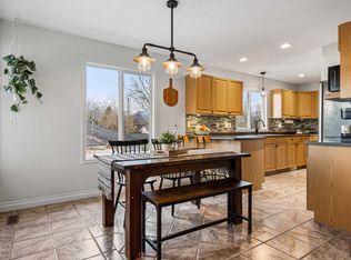 45658 Lewis Ave #B, Chilliwack, BC V2P3C6