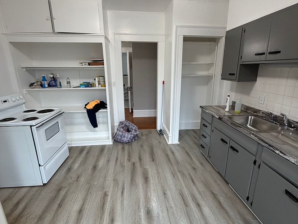 1st image of 2039 E Genesee St APT 2