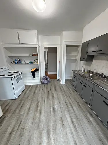 2039 E Genesee St #2 Photo 1