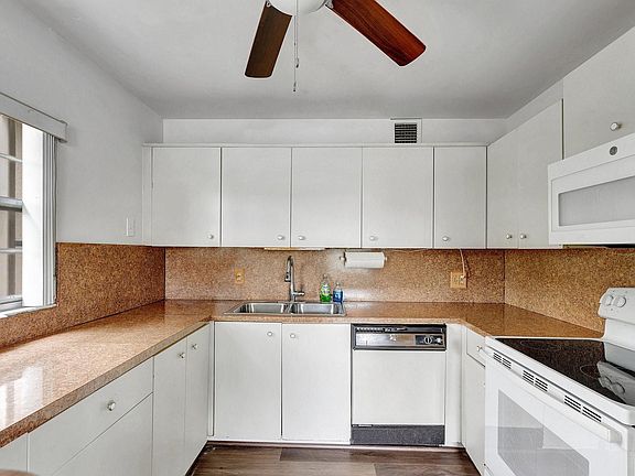 4th image of 801 SW 133rd Terrace #201 K