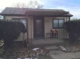 916 E Paris Ave, Peoria Heights, IL 61616