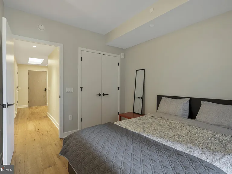 1781 N Pierce St #406 — Photo 18