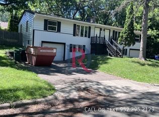 13702 Country Ln, Burnsville, MN 55337