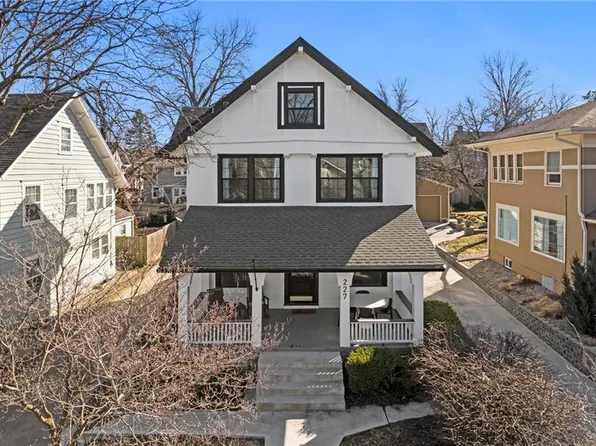 227 W 62nd St, Kansas City, MO 64113