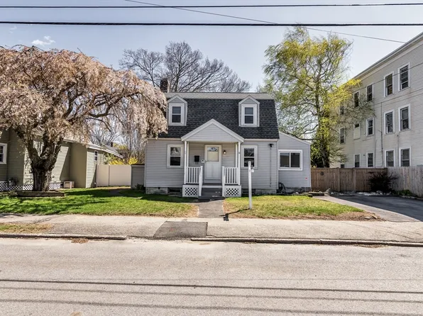 16 Market St, Lawrence, MA 01843