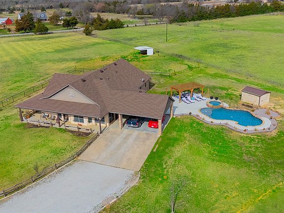 3rd image of 289 Blackjack Rd