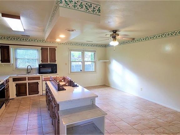 5th image of 4613 Southern Pines Dr