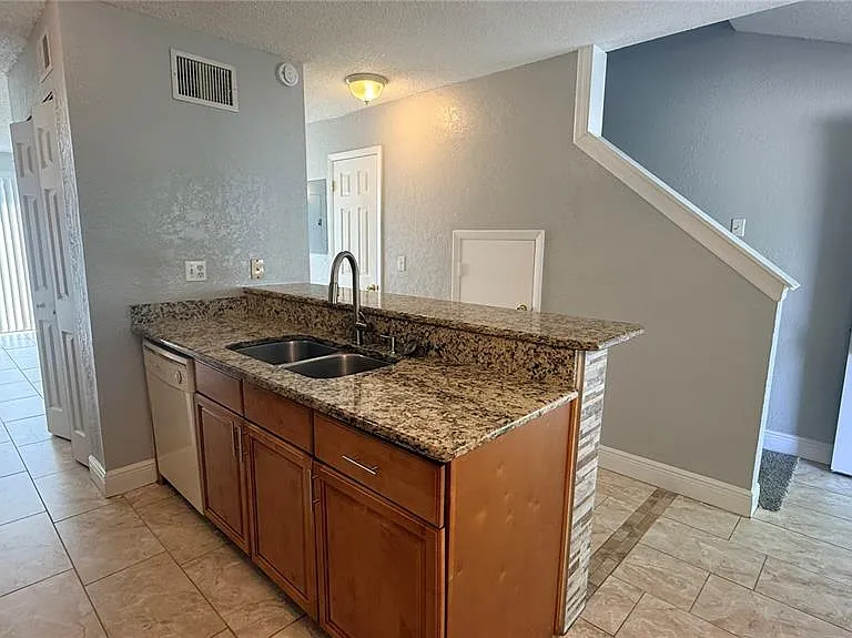 106 Booth Ln #D — Photo 4