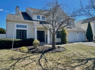 7 Mansfield Way, Oak Ridge, NJ 07438