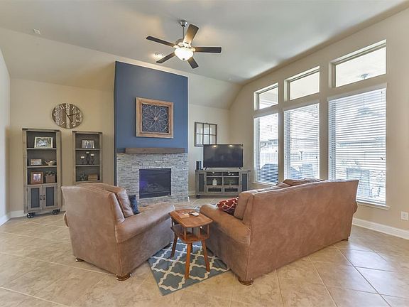 5th image of 15222 Foxwood Arbor Ln