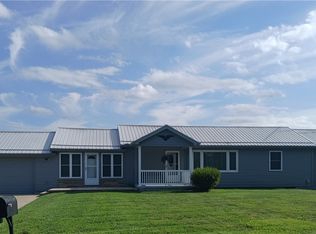 1022 Tullis Rd, Amesville, OH 45711