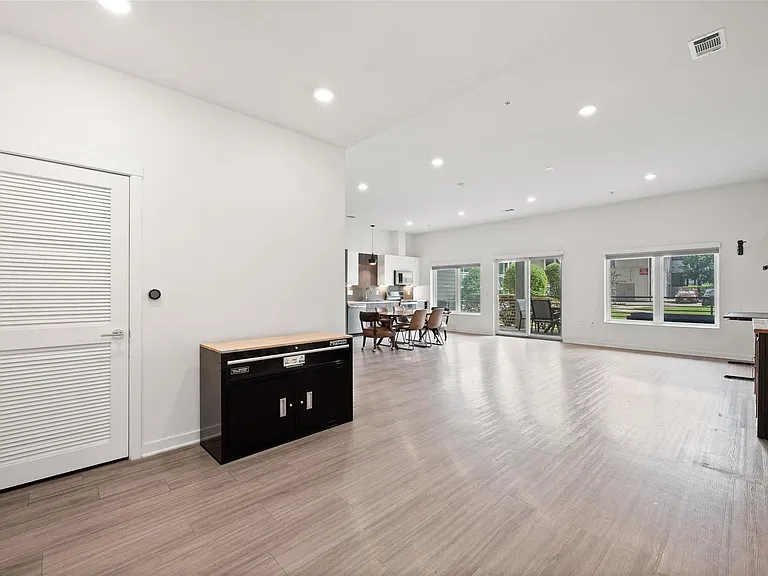 4361 S Congress Ave #111 — Photo 4