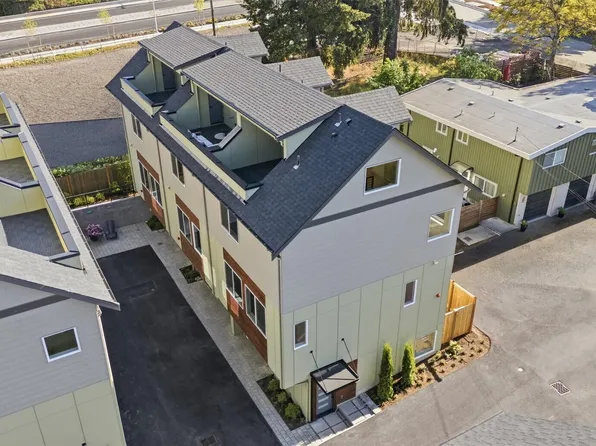 14608 Corliss Avenue N #C, Shoreline, WA 98133